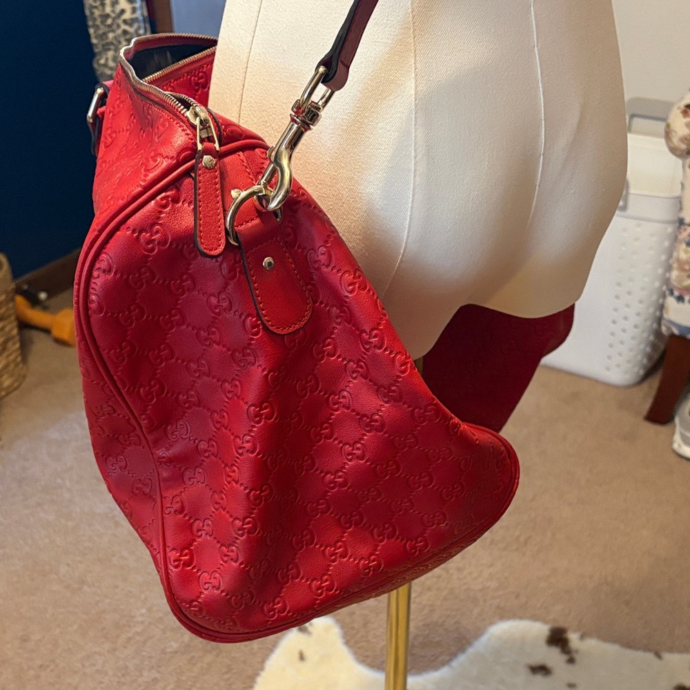 Gucci Red Embossed Leather Duffle Bag - Picture 6 of 8